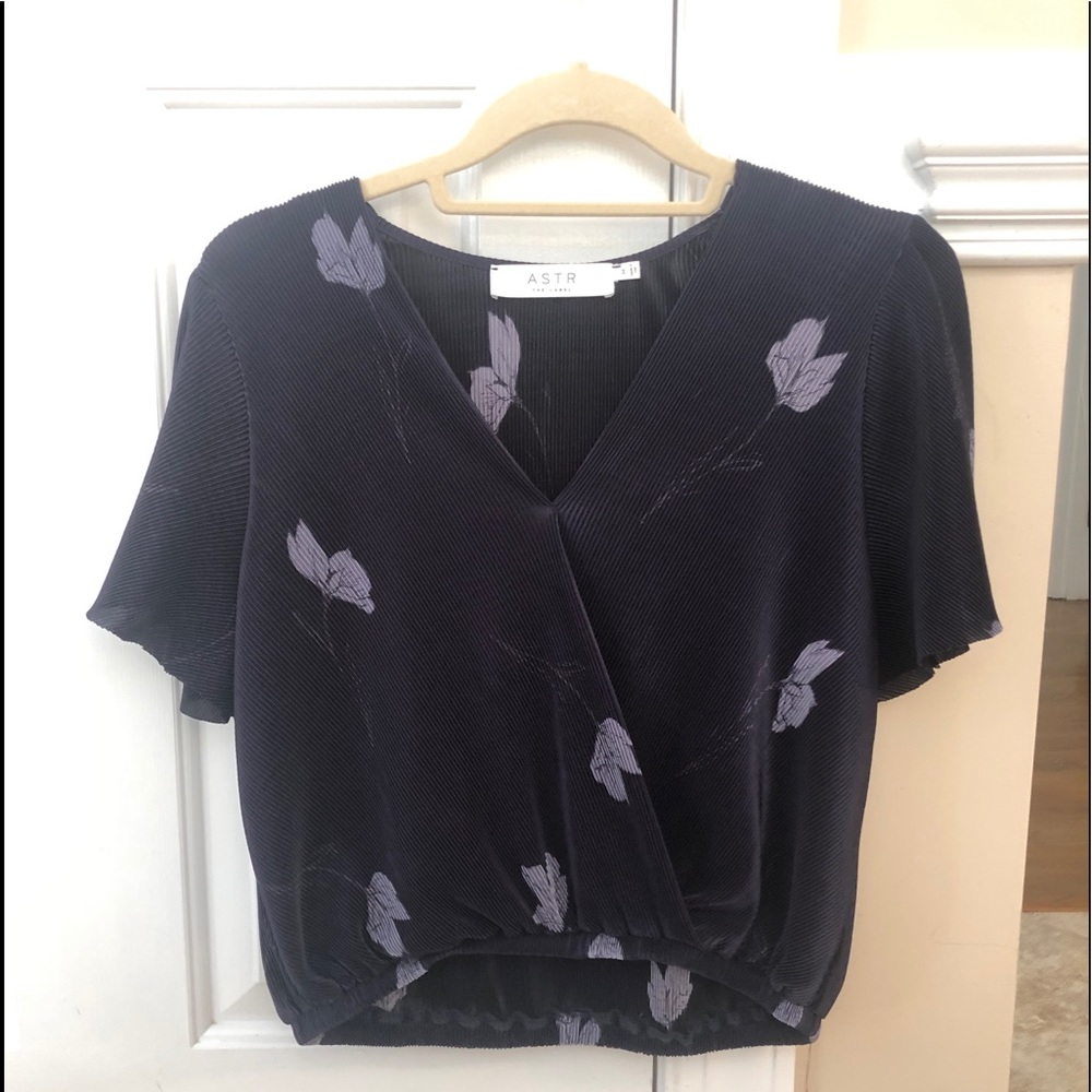 ASTR Crinkle Top